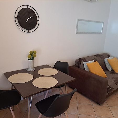 Studio Apartments Pinia-Marina Poreč Eksteriør bilde
