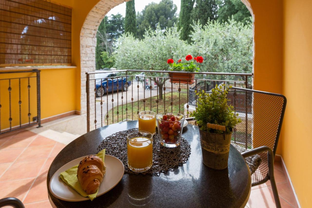 Studio Apartments Pinia-Marina Poreč Eksteriør bilde