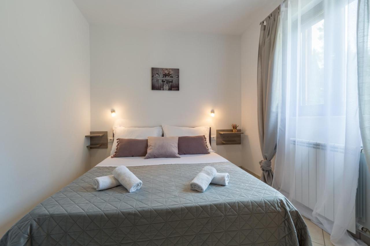 Studio Apartments Pinia-Marina Poreč Eksteriør bilde