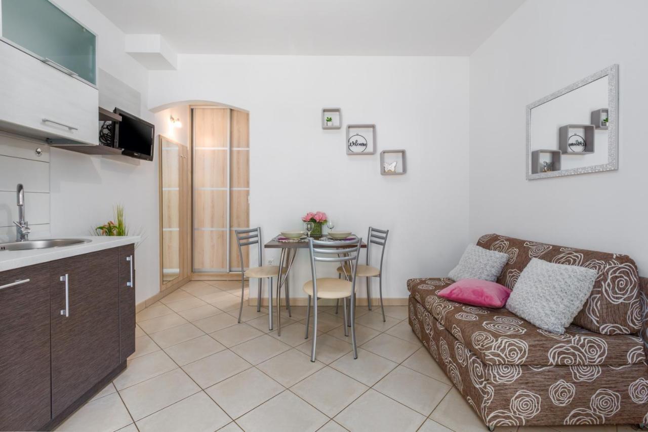 Studio Apartments Pinia-Marina Poreč Eksteriør bilde