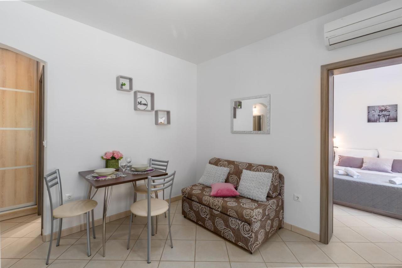 Studio Apartments Pinia-Marina Poreč Eksteriør bilde